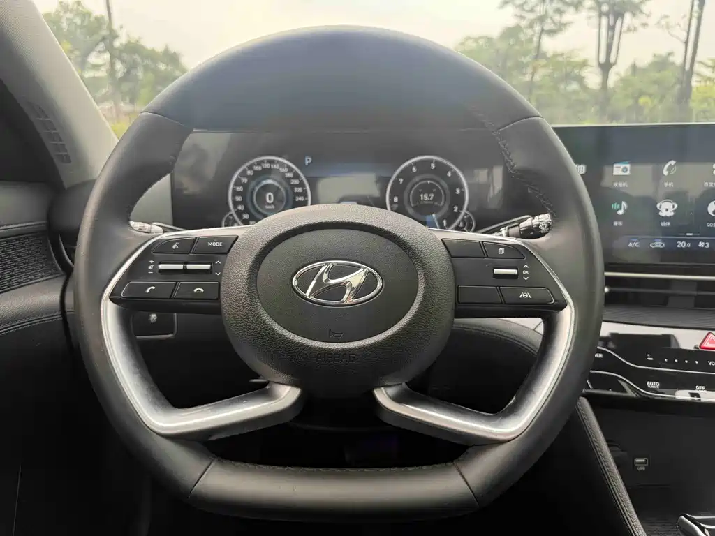 Hyundai Mistra — фото 14
