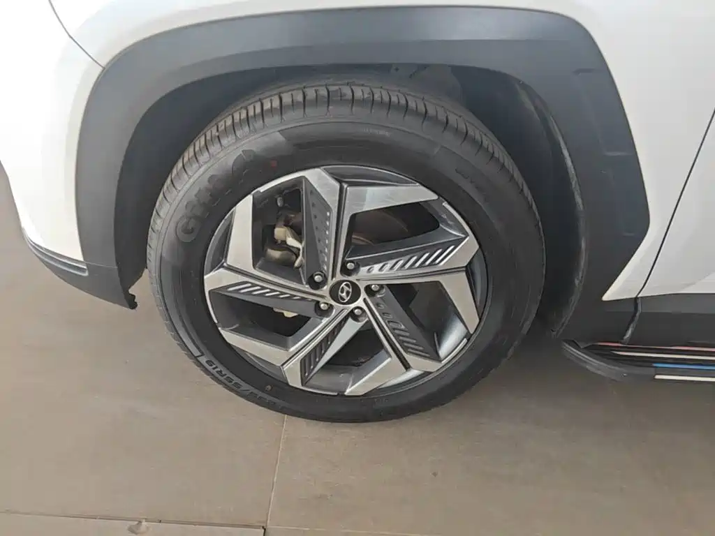 Hyundai Tucson — фото 23