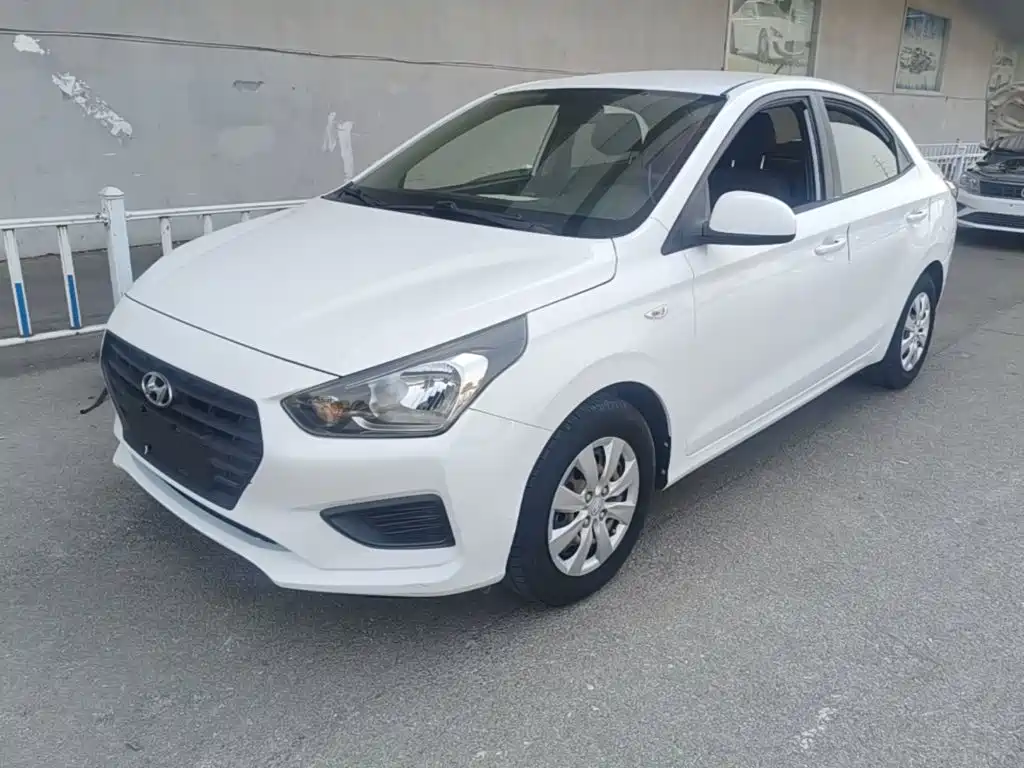 Hyundai Verna — фото 2