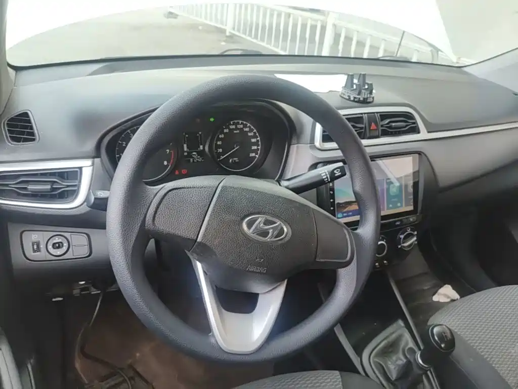 Hyundai Verna — фото 11