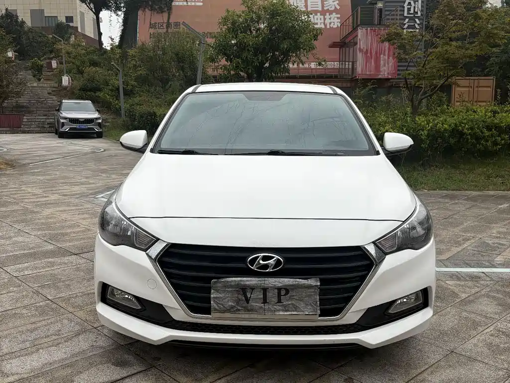 Hyundai Verna — фото 2