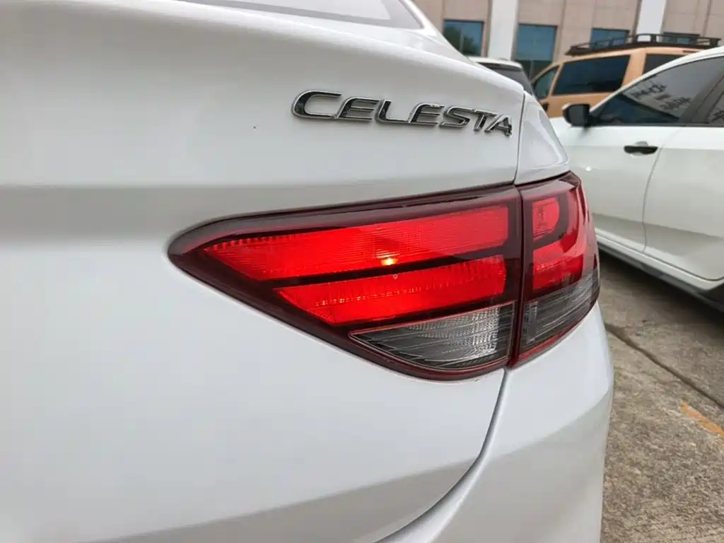 Hyundai Elantra — фото 8