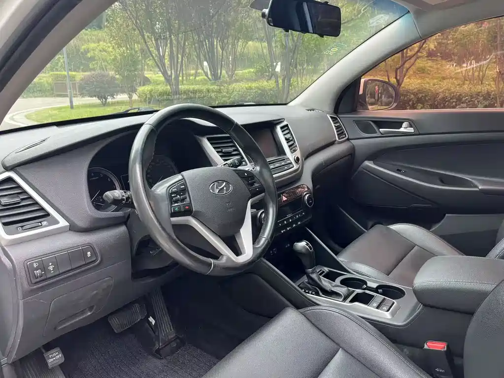 Hyundai Tucson — фото 7