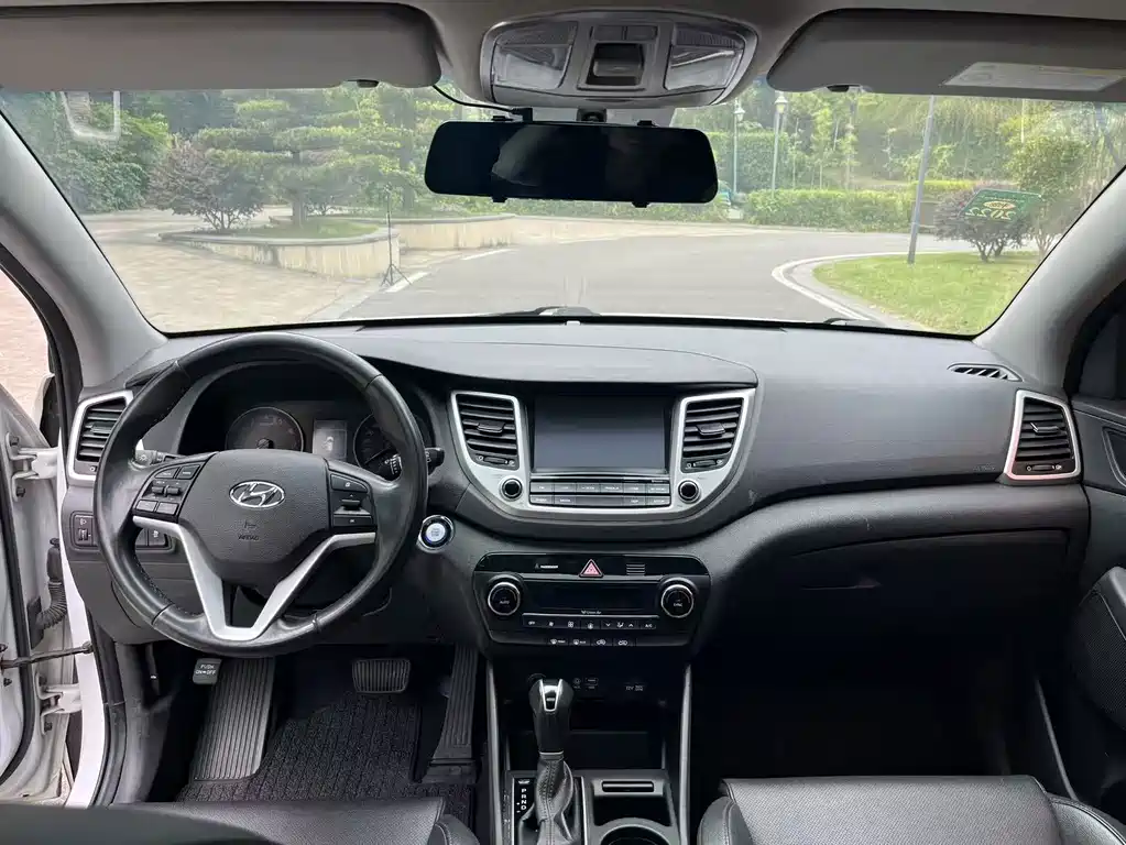 Hyundai Tucson — фото 8