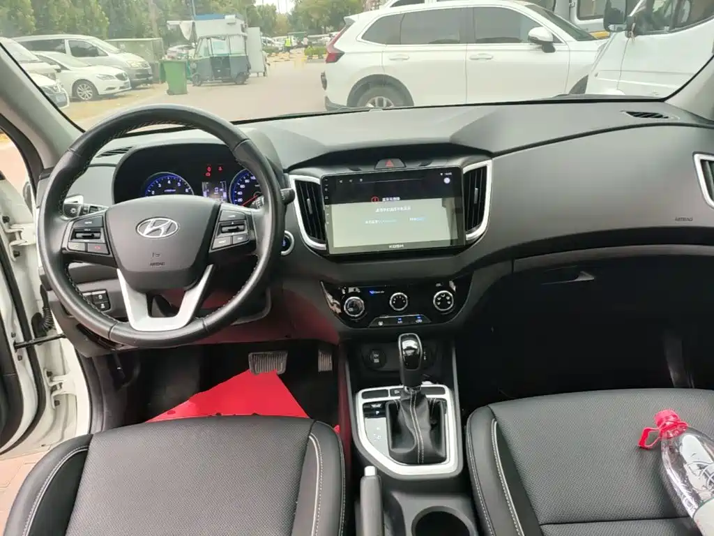 Hyundai ix25 — фото 10