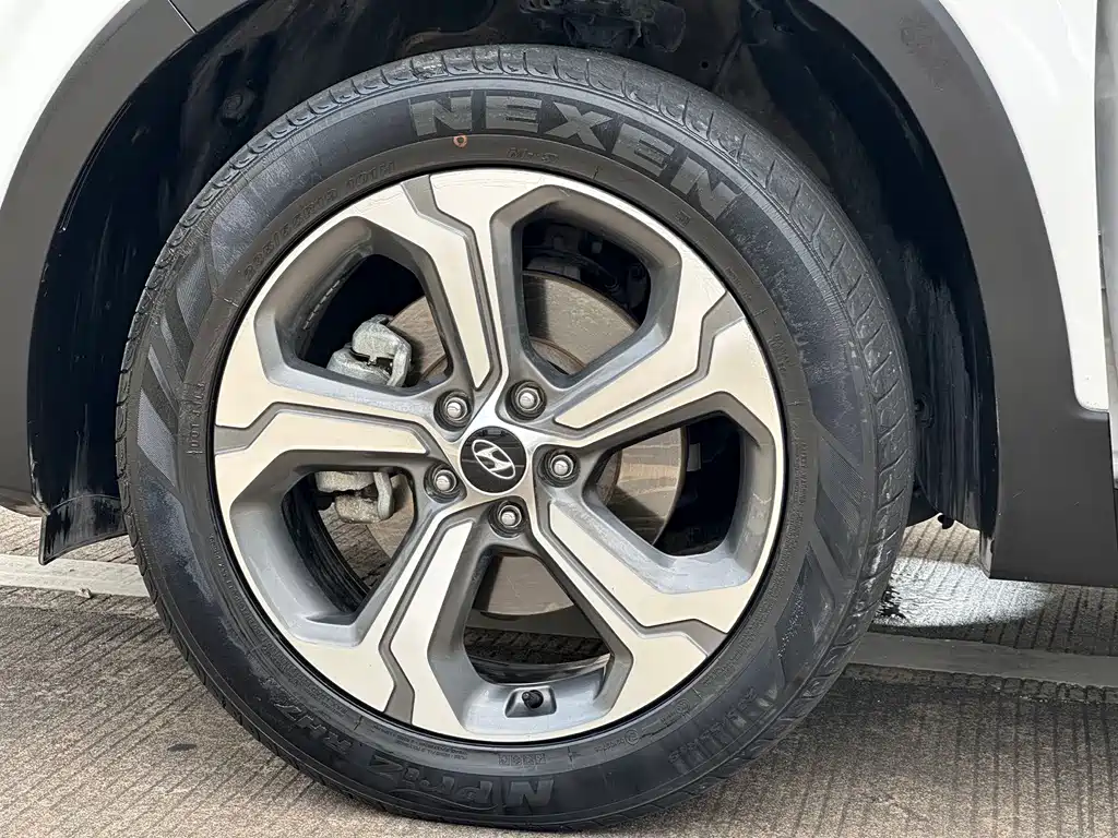 Hyundai Santa Fe — фото 17