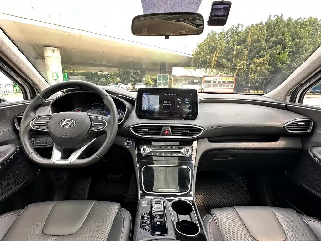 Hyundai Santa Fe — фото 4
