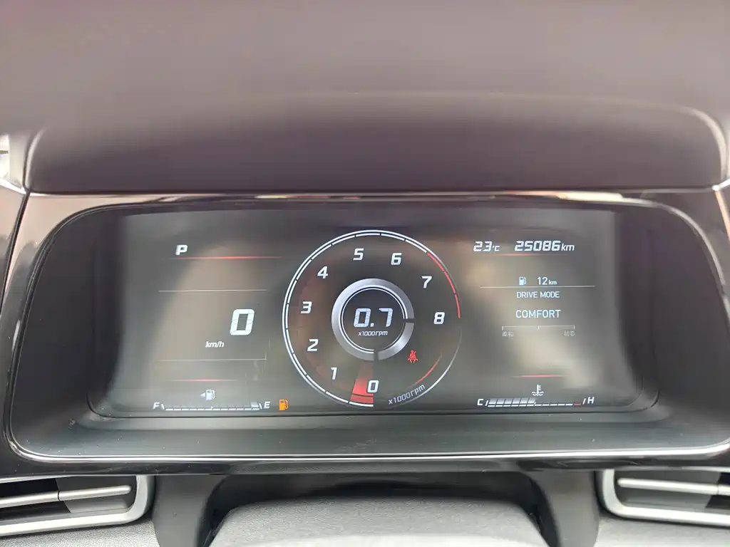 Hyundai Elantra — фото 14