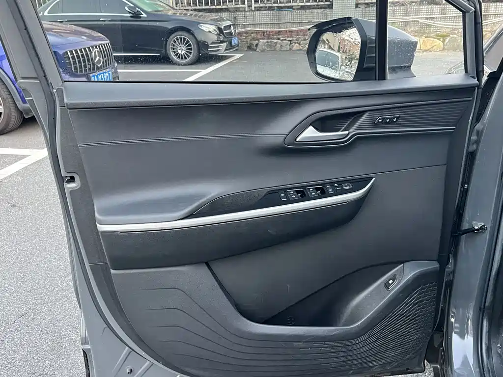 Hyundai Custo — фото 15
