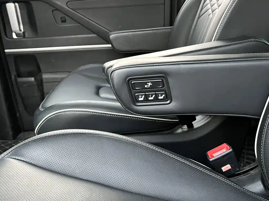Hyundai Custo — фото 17