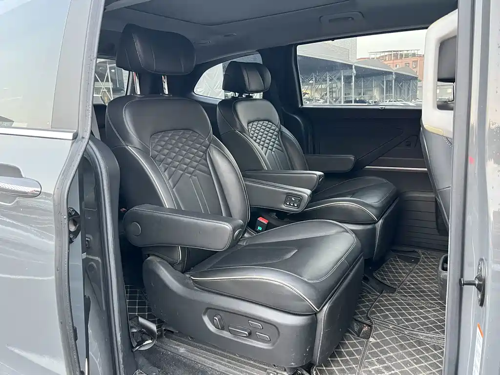 Hyundai Custo — фото 21