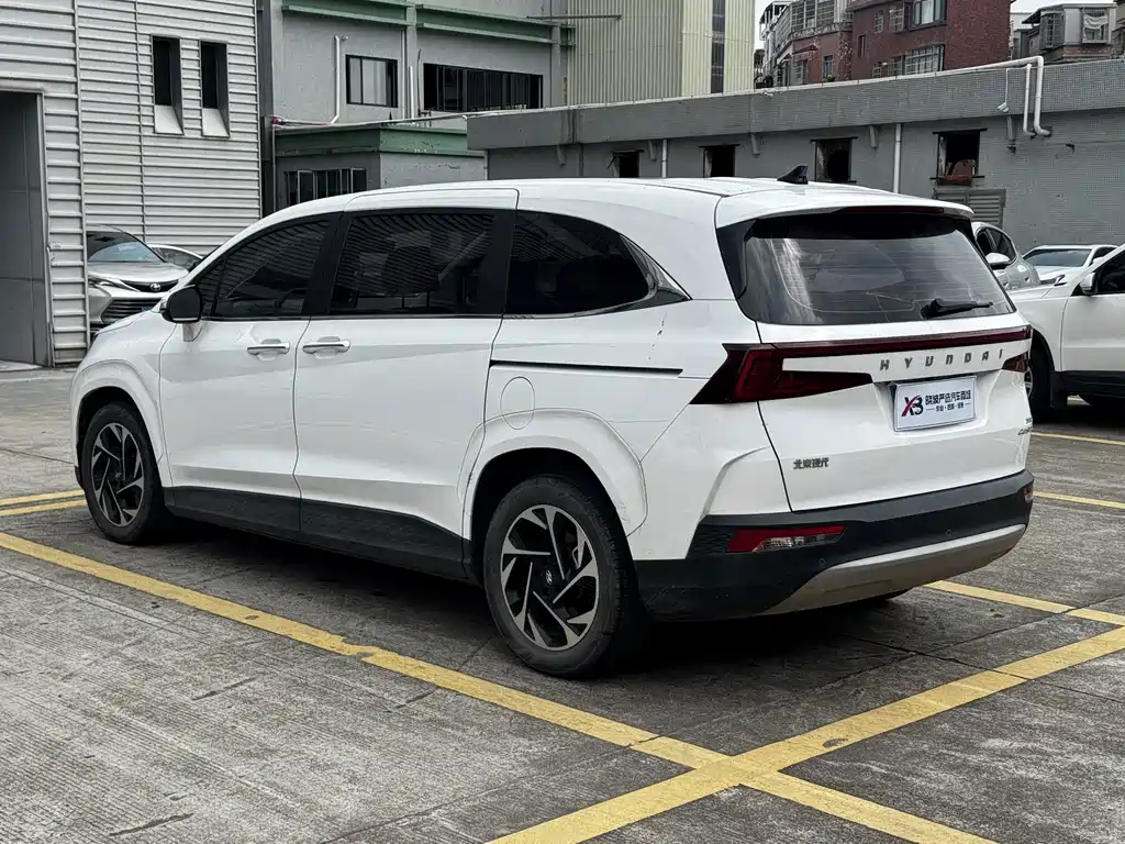 Hyundai Custo — фото 18