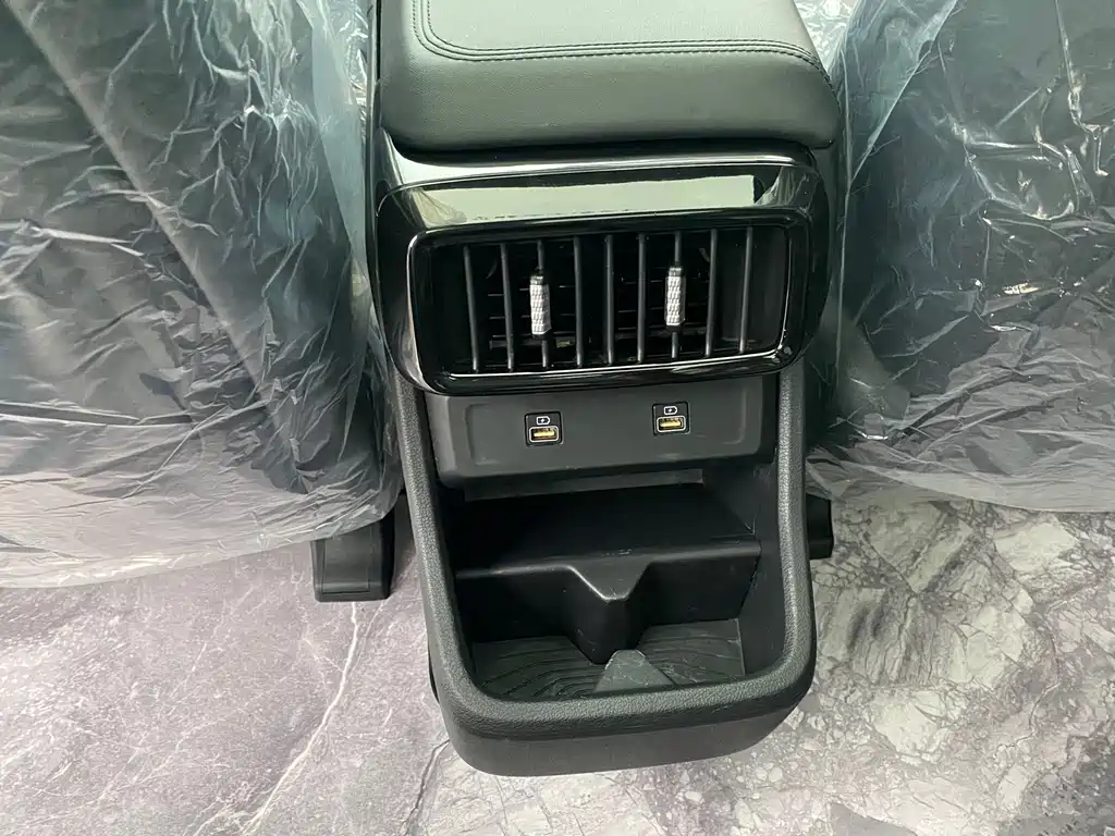 Hyundai Custo — фото 18