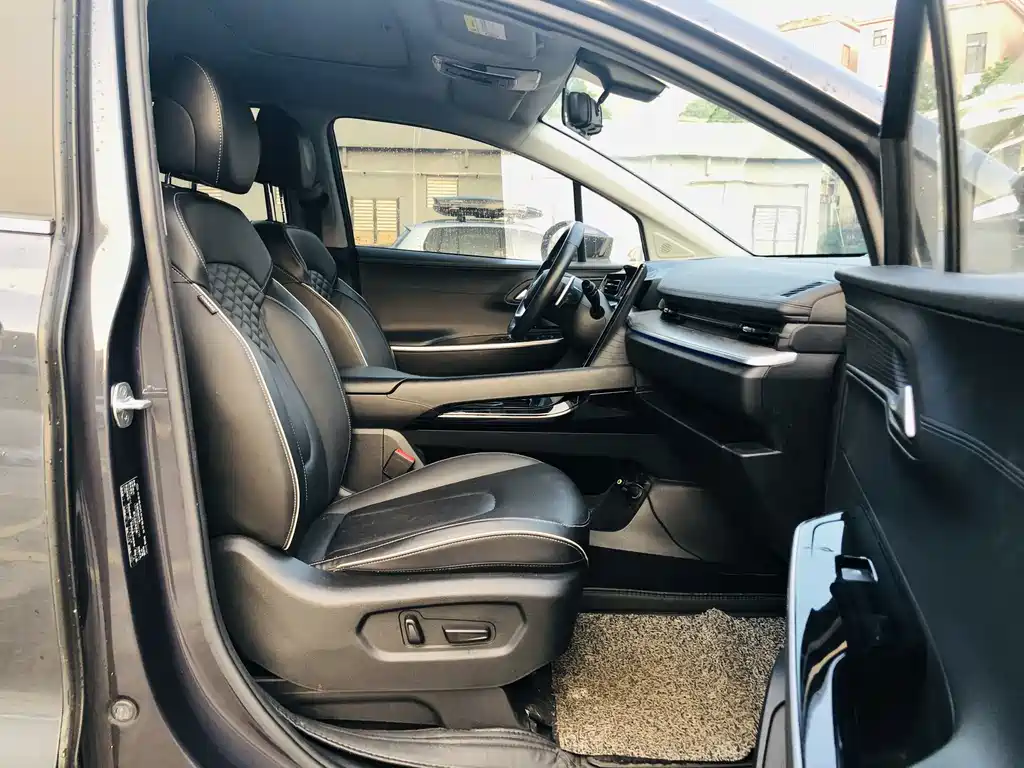 Hyundai Custo — фото 9