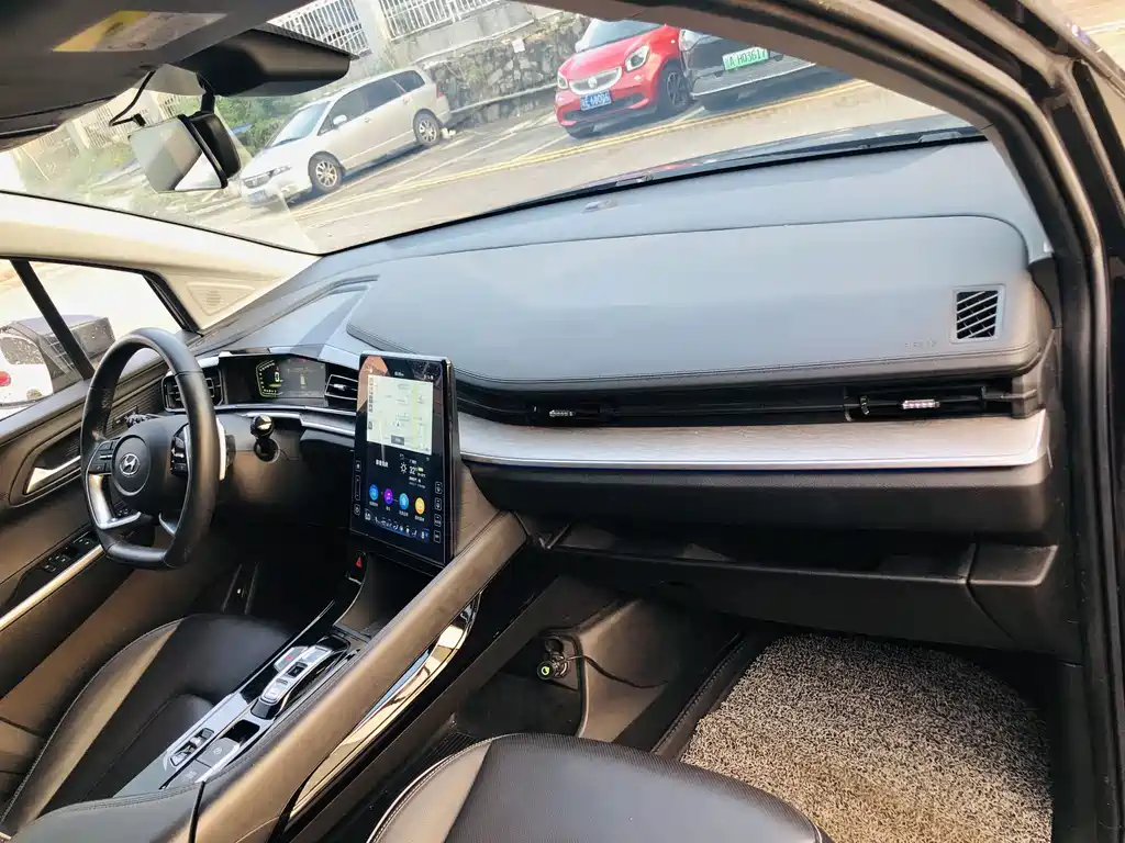 Hyundai Custo — фото 10