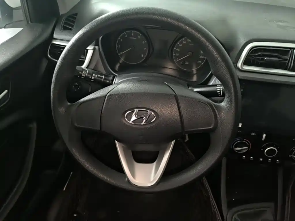 Hyundai Verna — фото 11