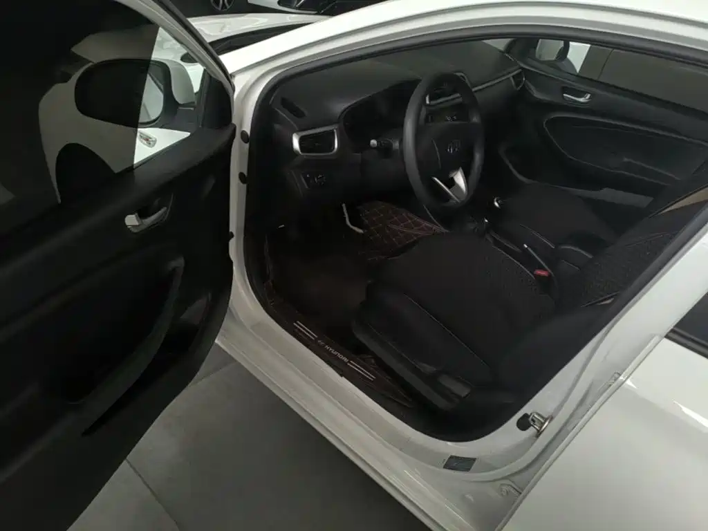 Hyundai Verna — фото 16