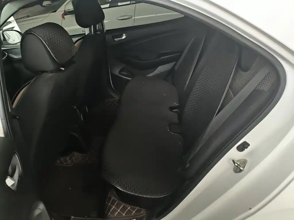 Hyundai Verna — фото 17