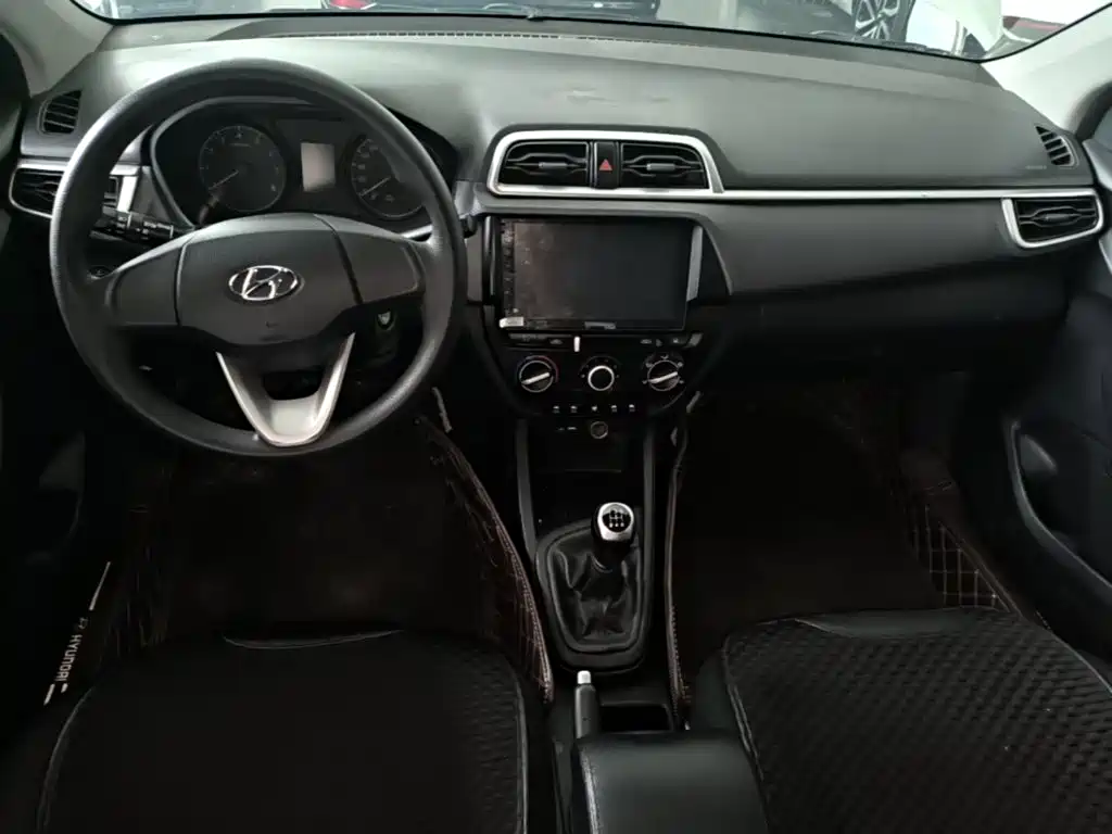 Hyundai Verna — фото 10