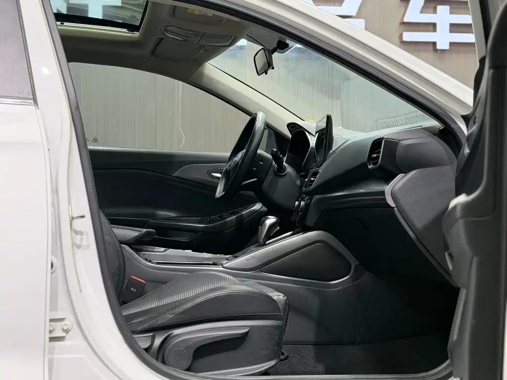 Hyundai Fista — фото 13