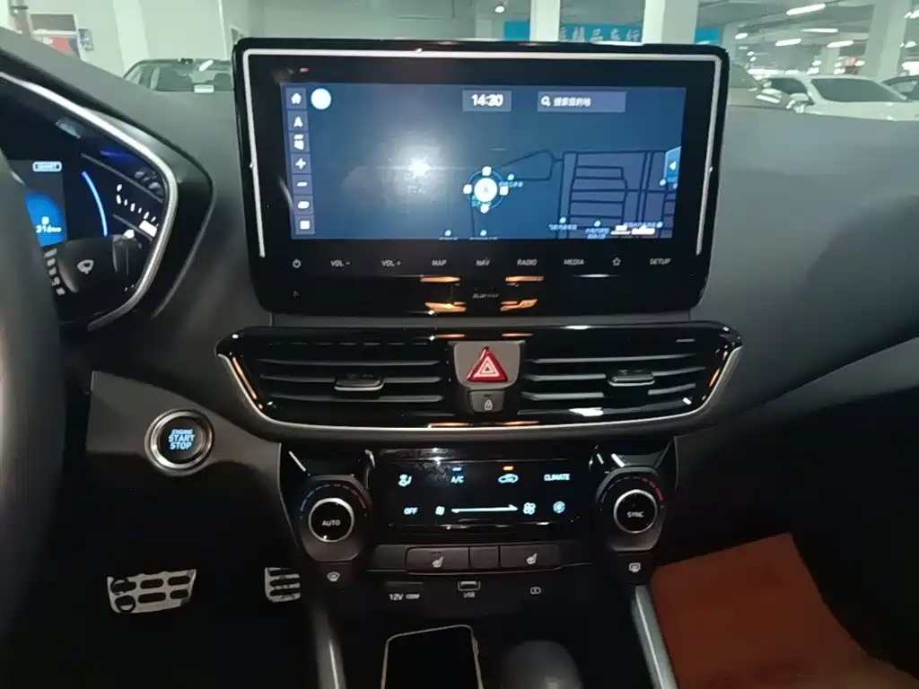 Hyundai Fista — фото 13