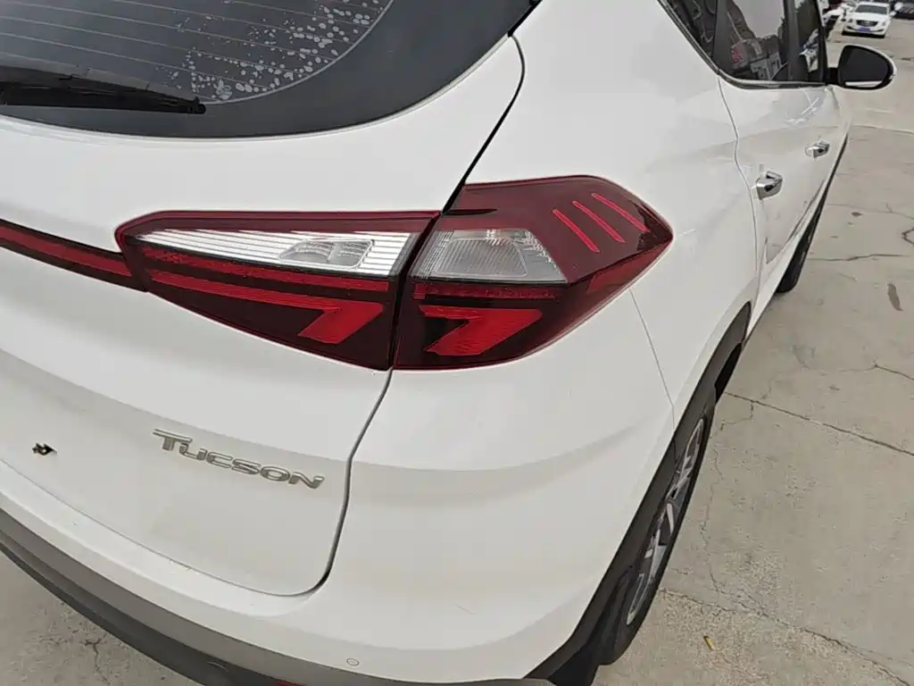 Hyundai Tucson — фото 8
