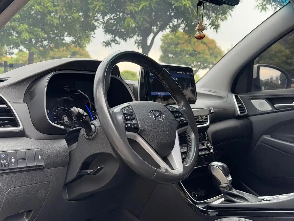 Hyundai Tucson — фото 8