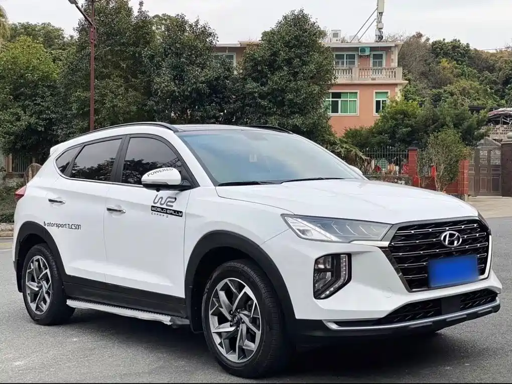 Hyundai Tucson — фото 10
