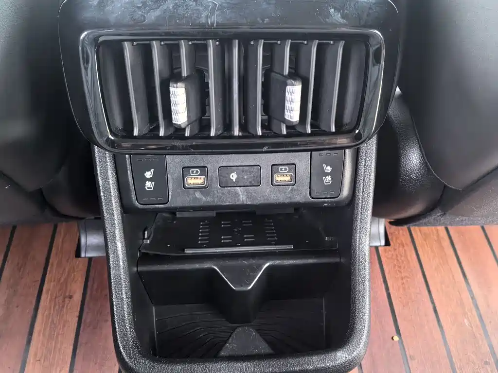 Hyundai Custo — фото 30