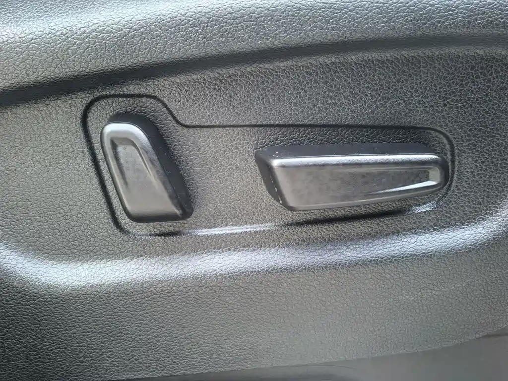 Hyundai Custo — фото 32
