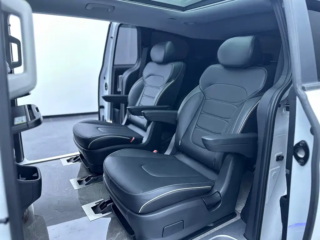 Hyundai Custo — фото 23