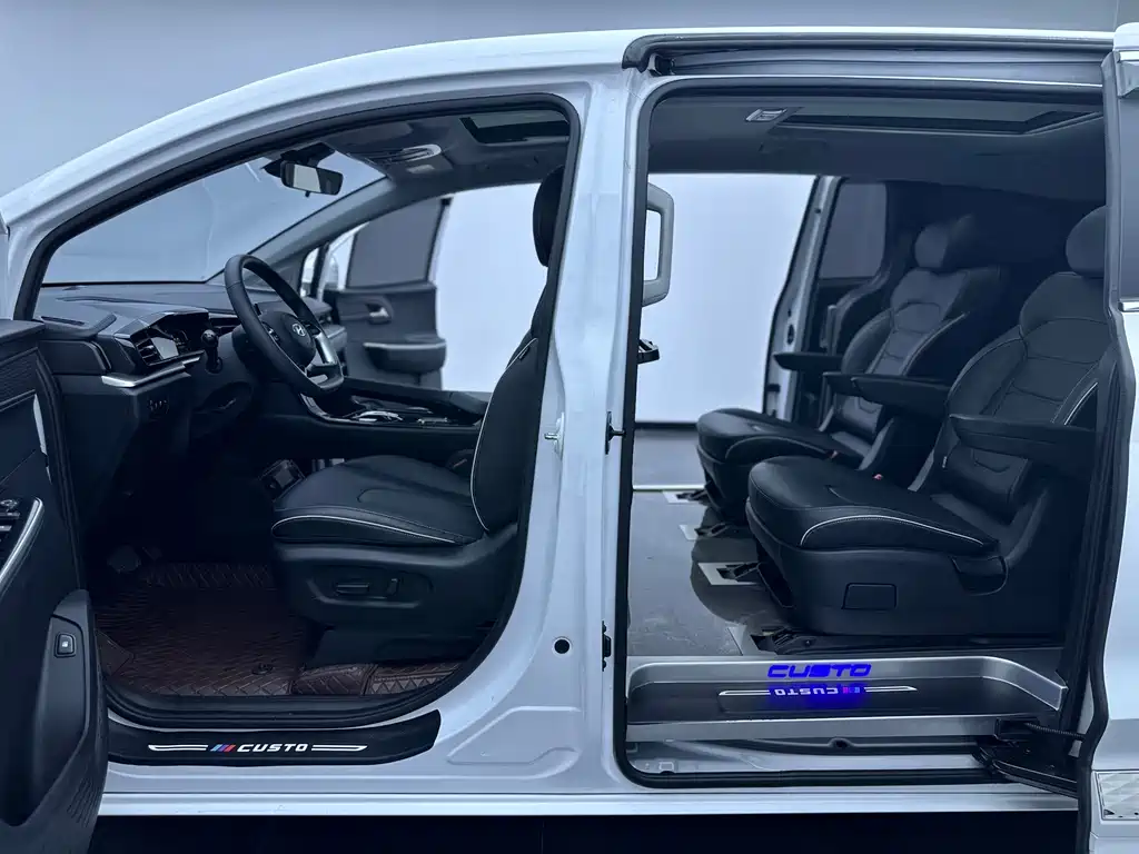 Hyundai Custo — фото 24