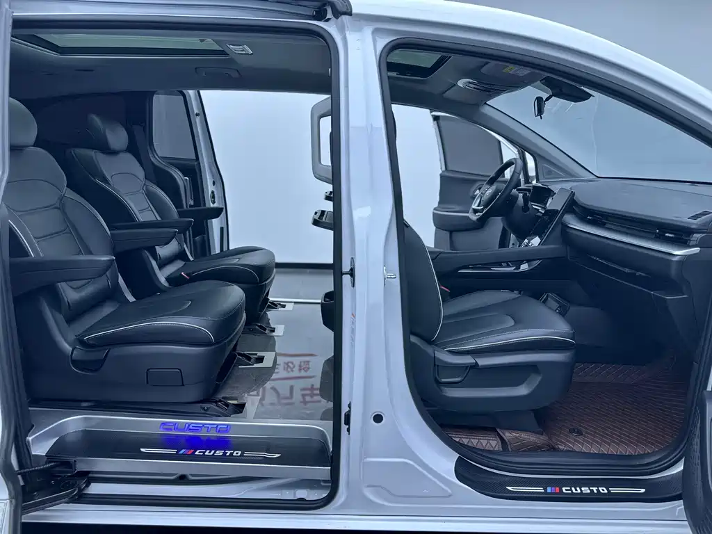 Hyundai Custo — фото 25