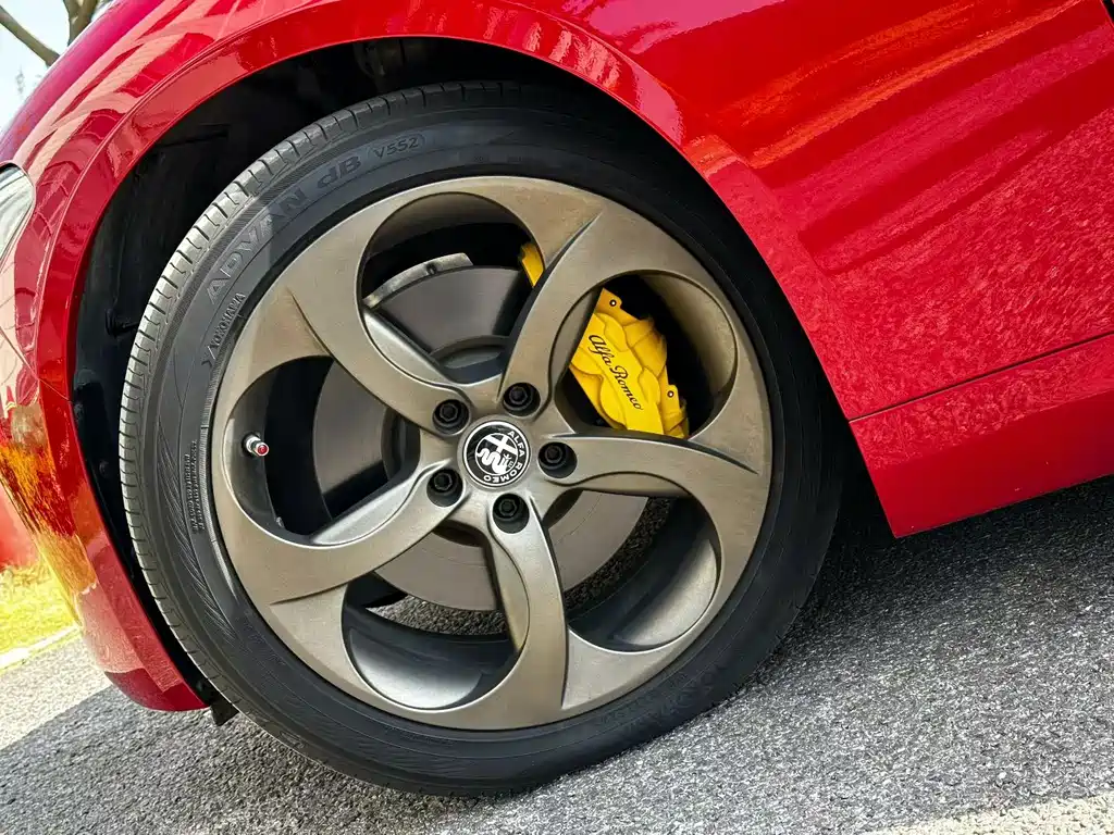 Alfa Romeo Giulia — фото 4