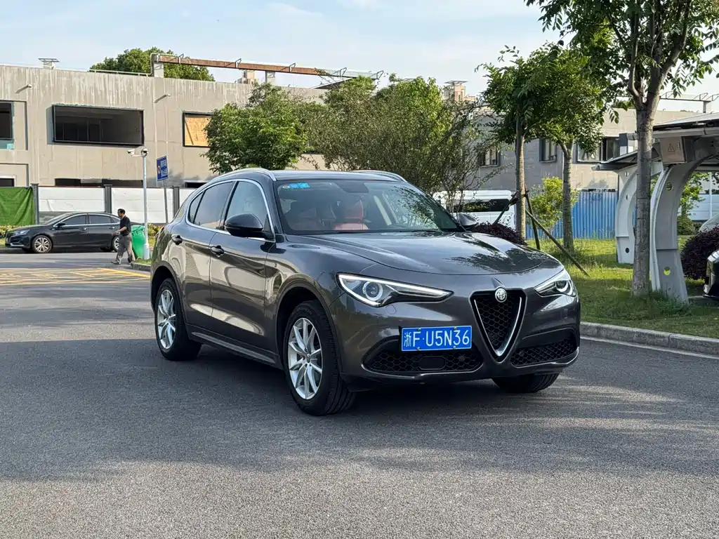 Alfa Romeo Stelvio — фото 3