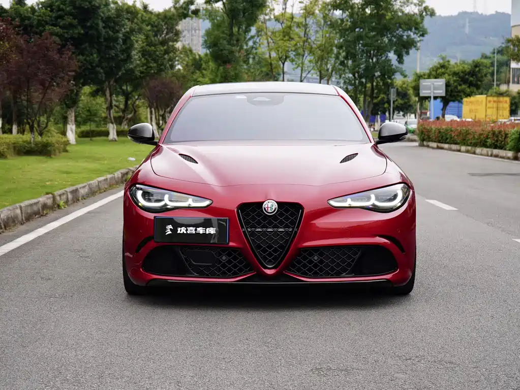 Alfa Romeo Giulia — фото 2