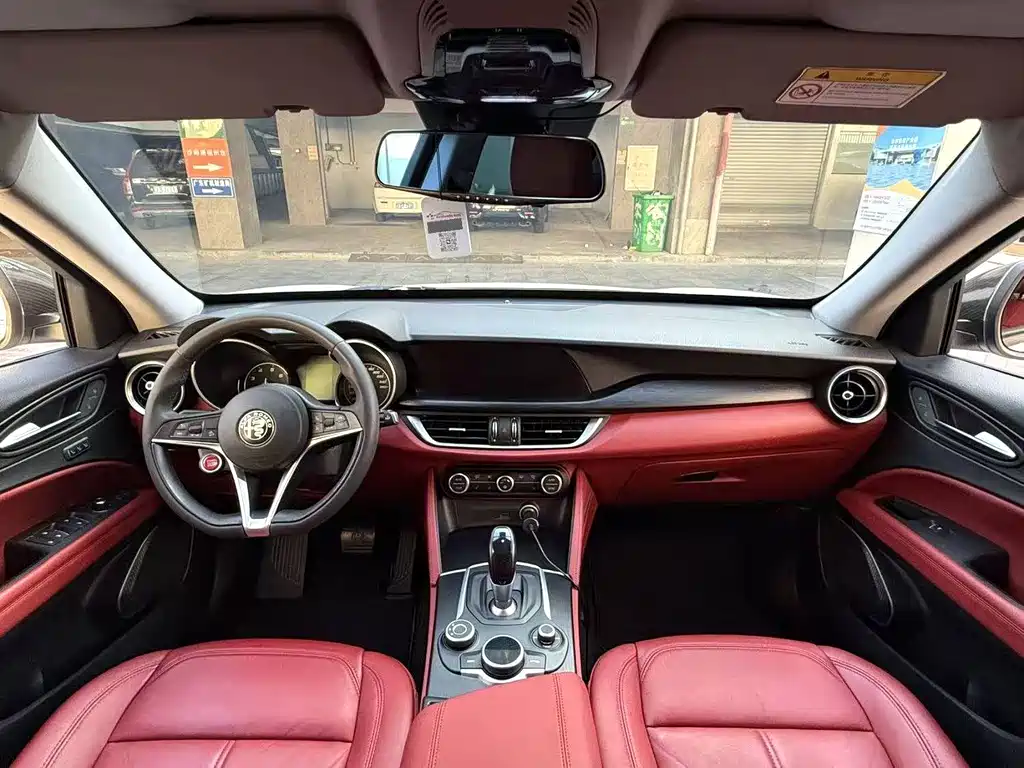 Alfa Romeo Stelvio — фото 5