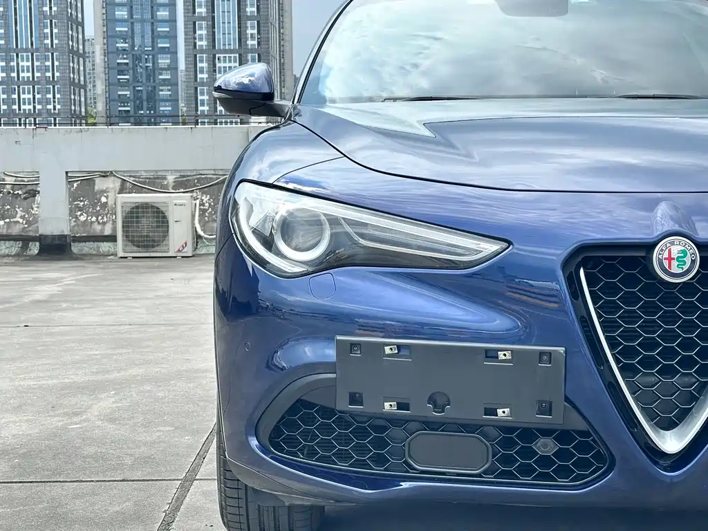 Alfa Romeo Stelvio — фото 4