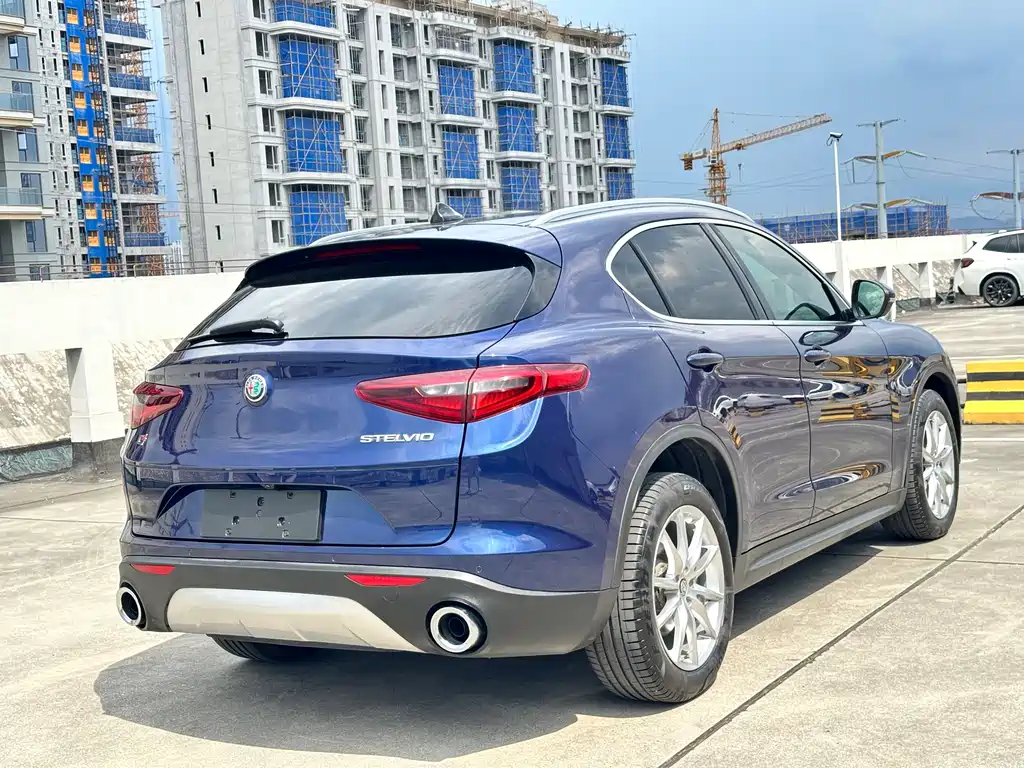 Alfa Romeo Stelvio — фото 7