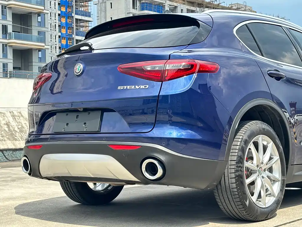 Alfa Romeo Stelvio — фото 9