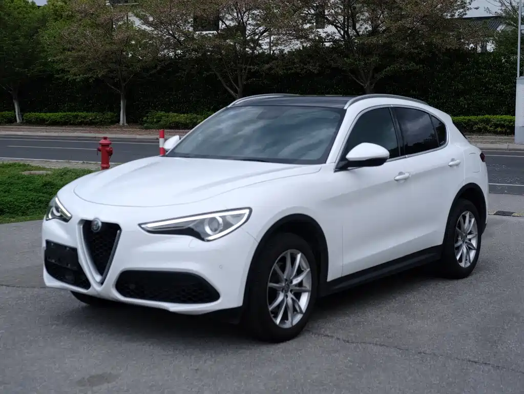 Alfa Romeo Stelvio — фото 3