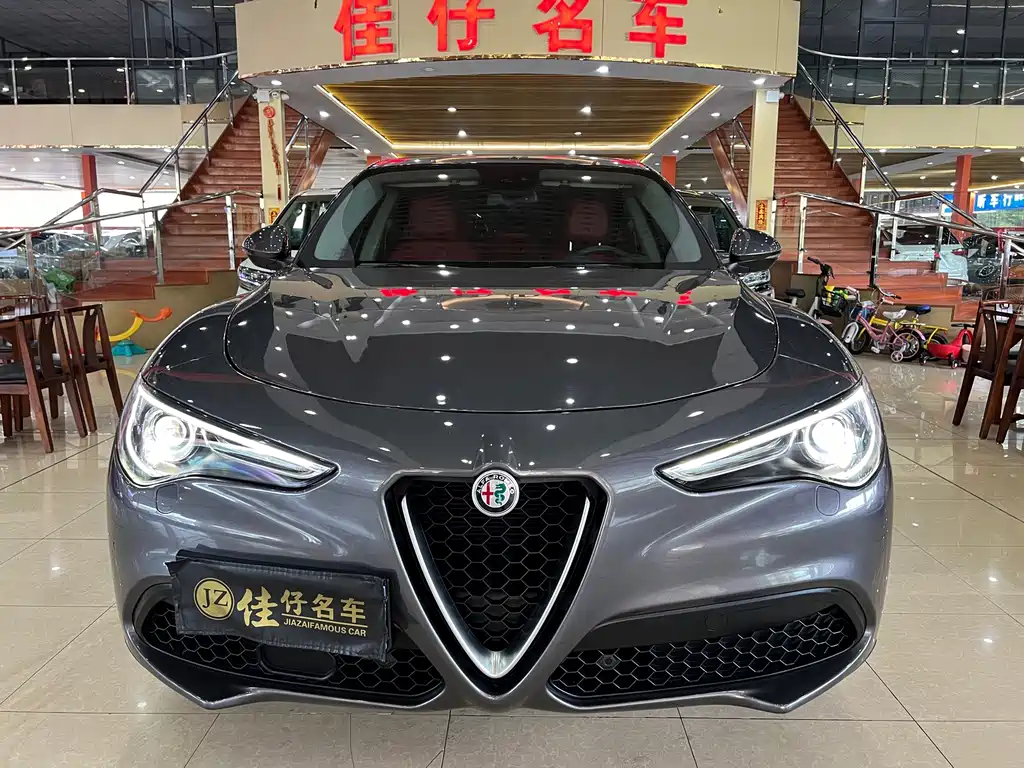 Alfa Romeo Stelvio — фото 2