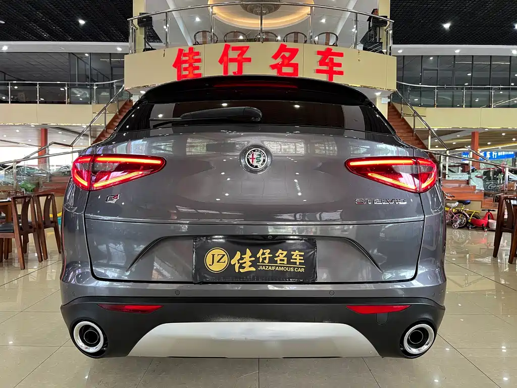Alfa Romeo Stelvio — фото 4