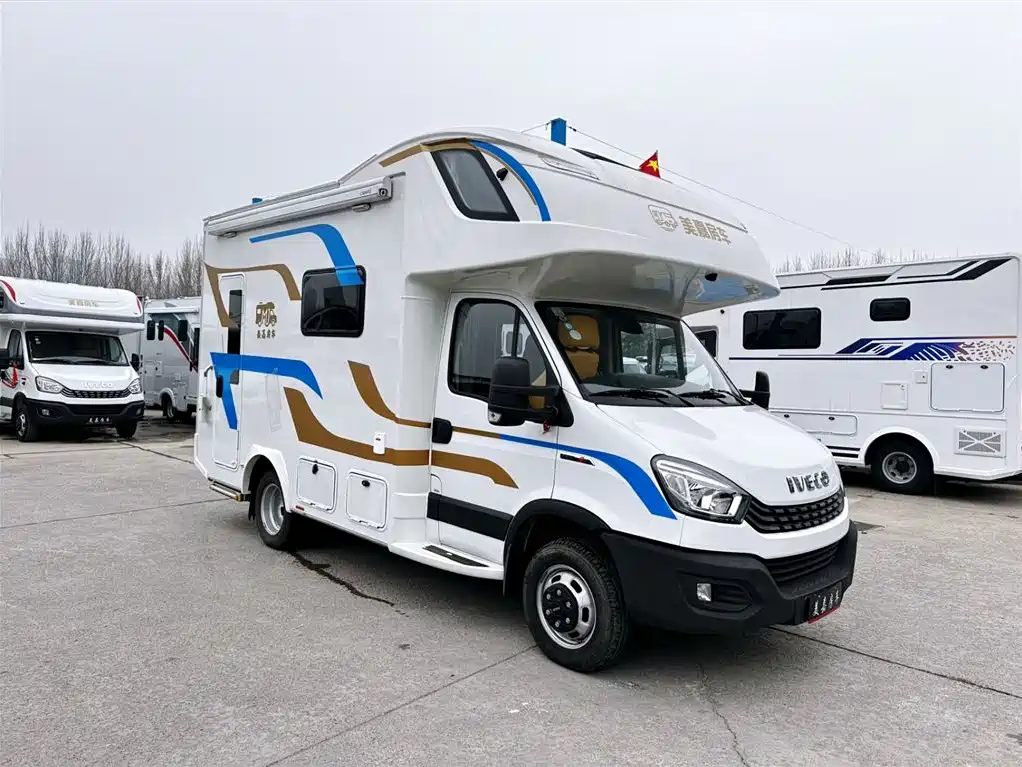 IVECO Ousheng — фото 2