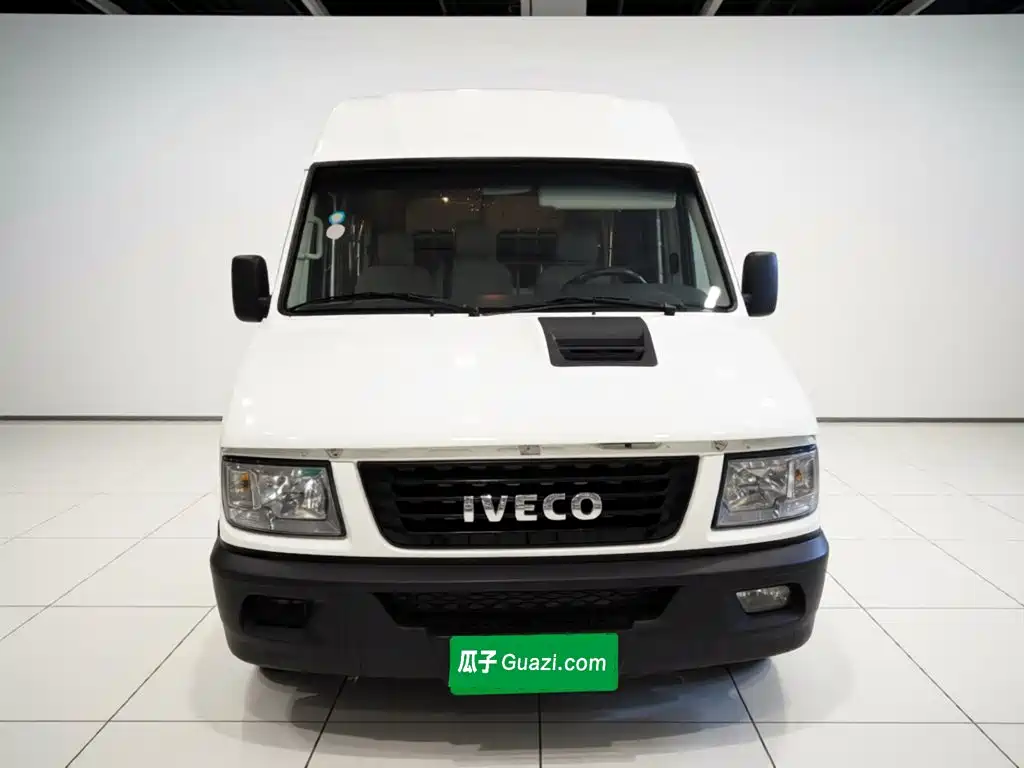 IVECO Daily — фото 24