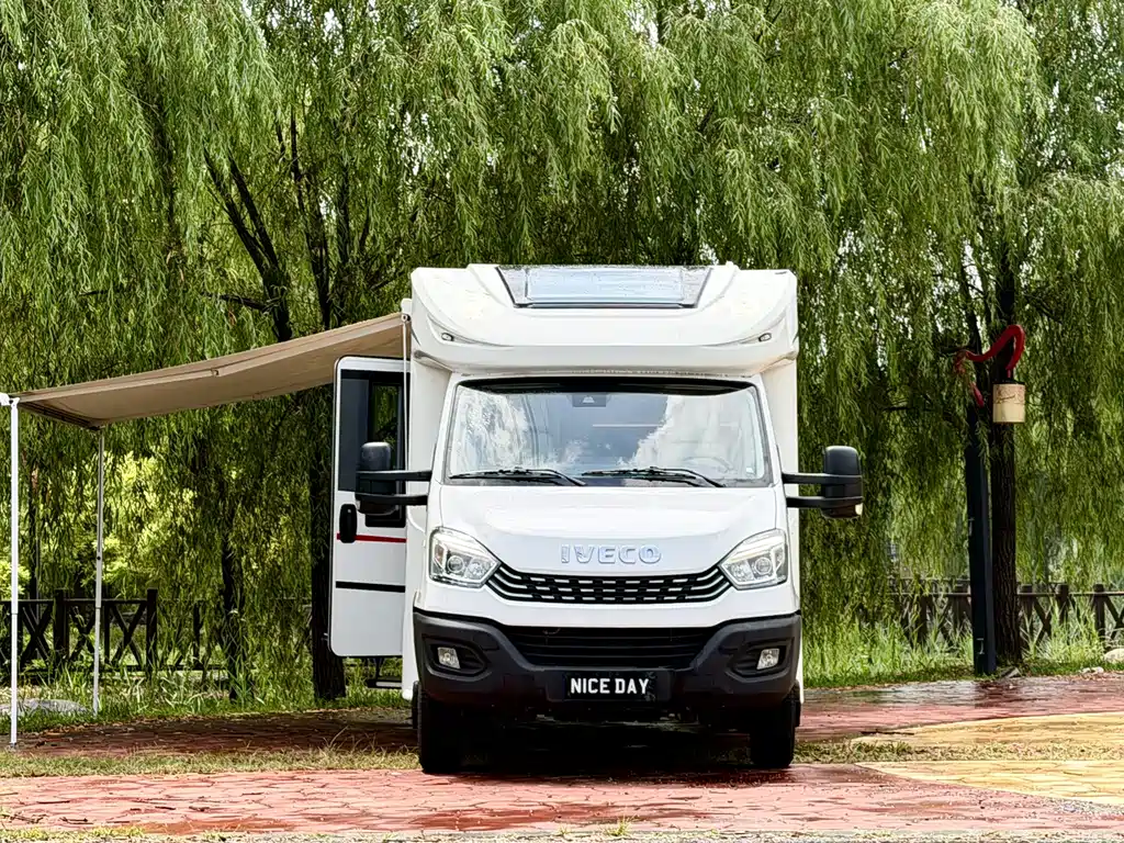IVECO  — фото 2