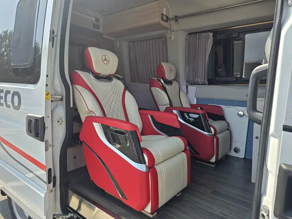 IVECO Ousheng — фото 15