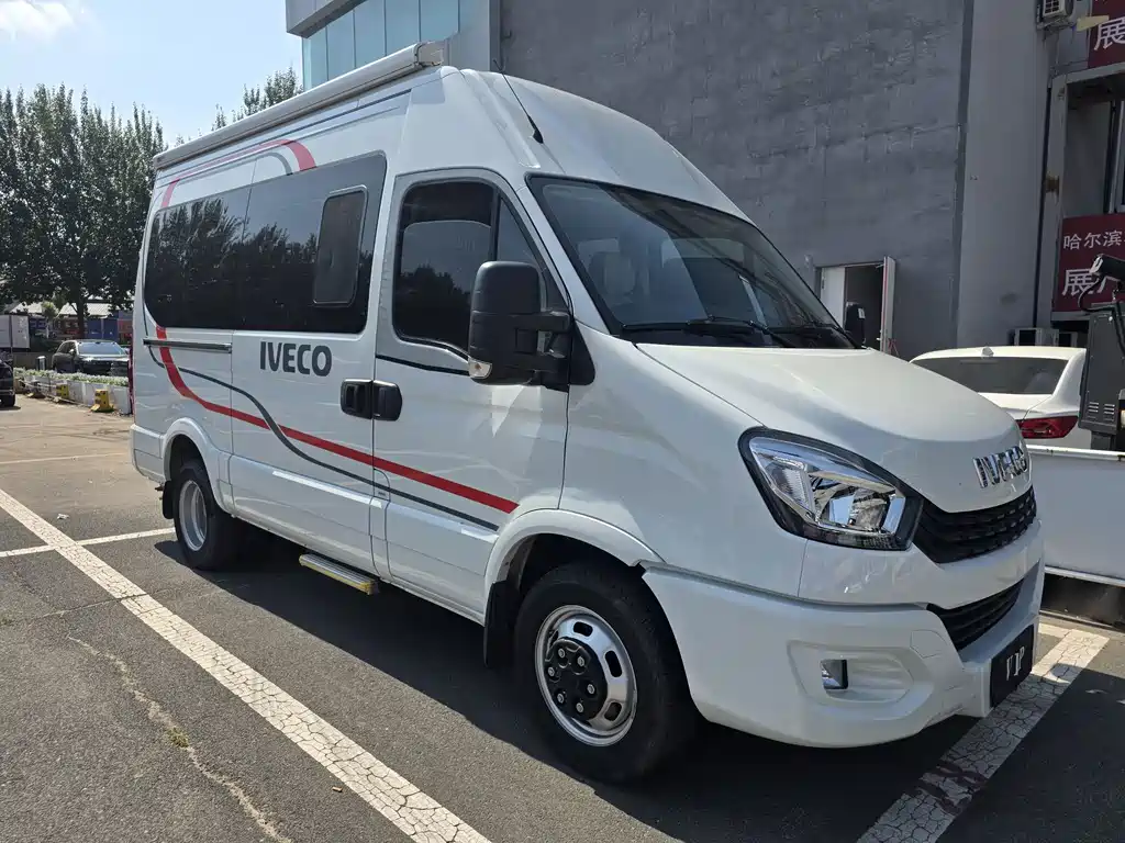 IVECO Ousheng — фото 5