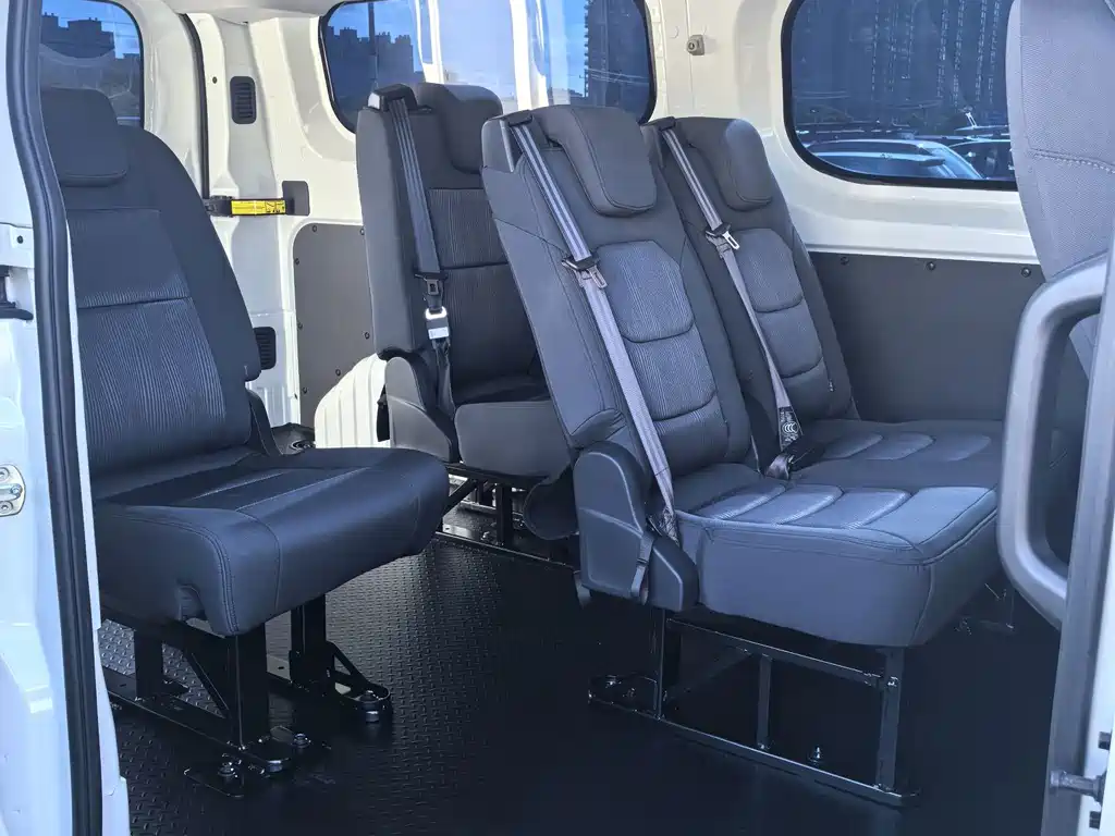 IVECO Juxing — фото 6