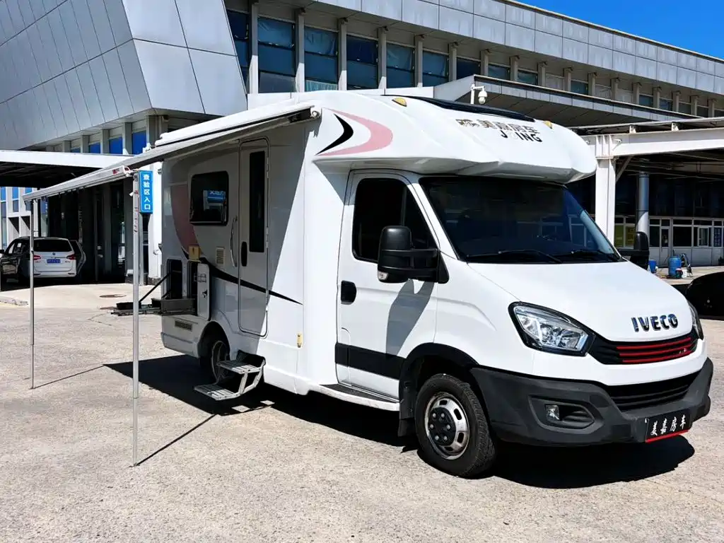 IVECO Ousheng — фото 4